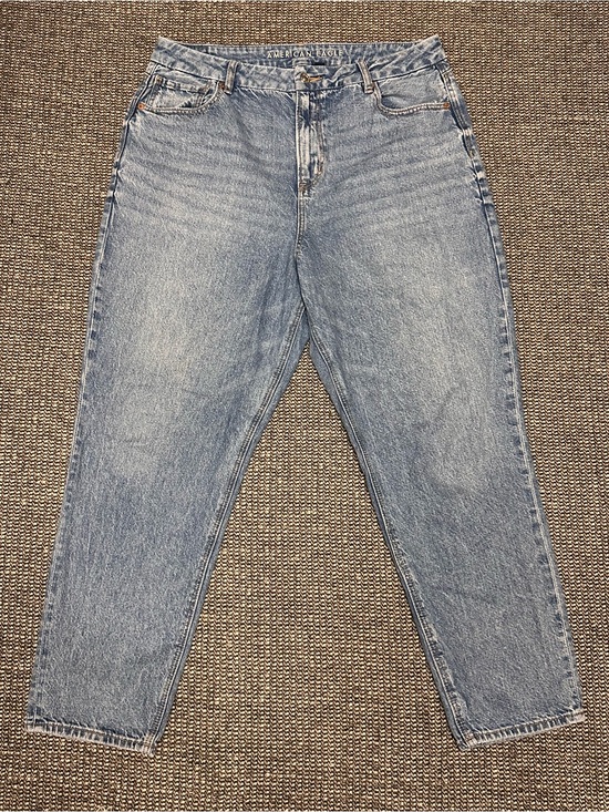 American Eagle Outfitters Denim - American Eagle Light Wash High-Rise Mom Jeans